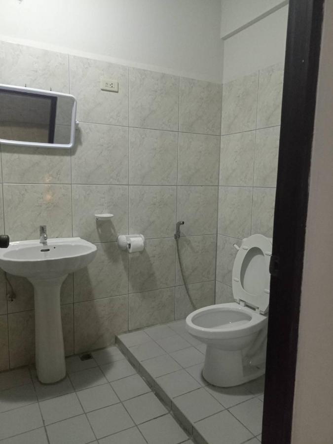Pluemchai Guesthouse Джомтьєн-Біч Екстер'єр фото
