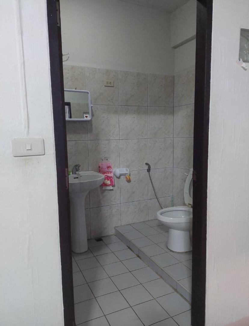Pluemchai Guesthouse Джомтьєн-Біч Екстер'єр фото
