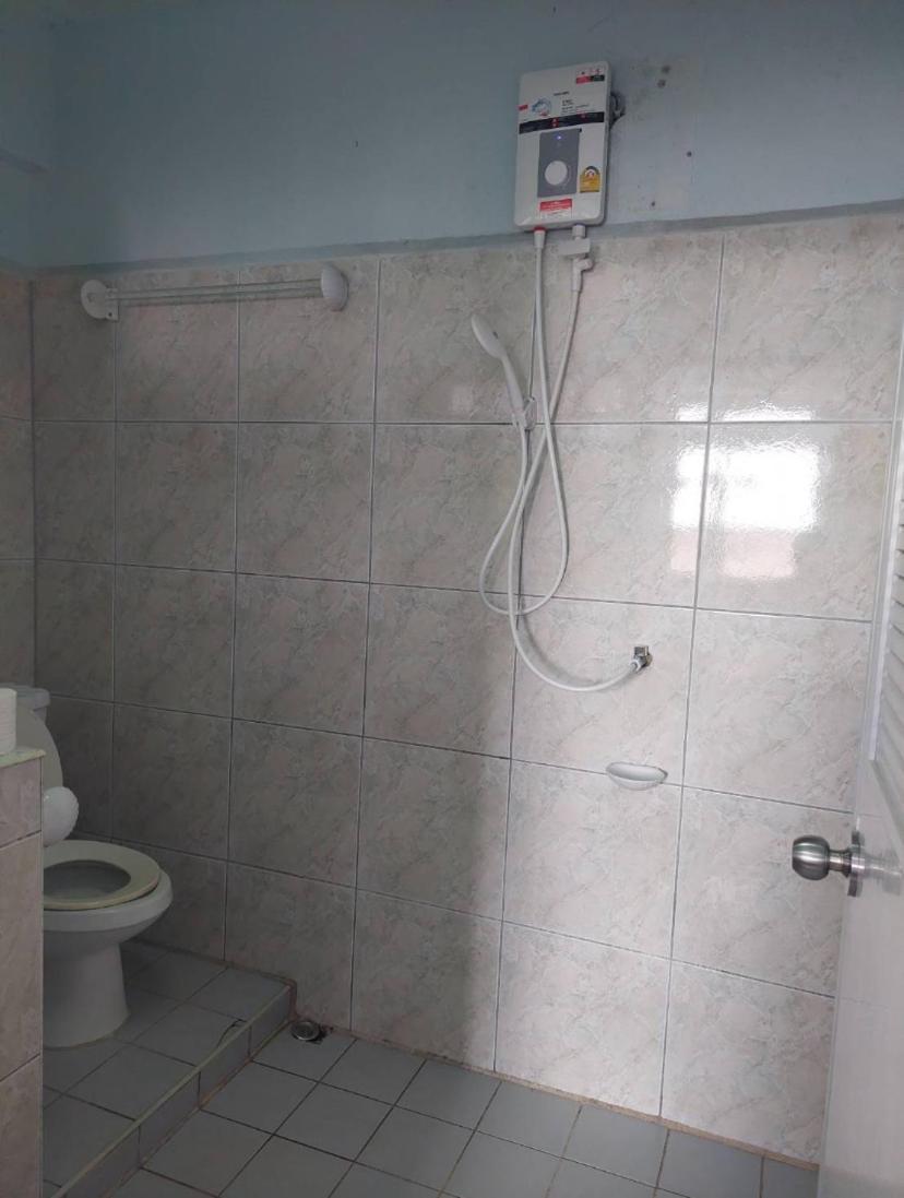 Pluemchai Guesthouse Джомтьєн-Біч Екстер'єр фото