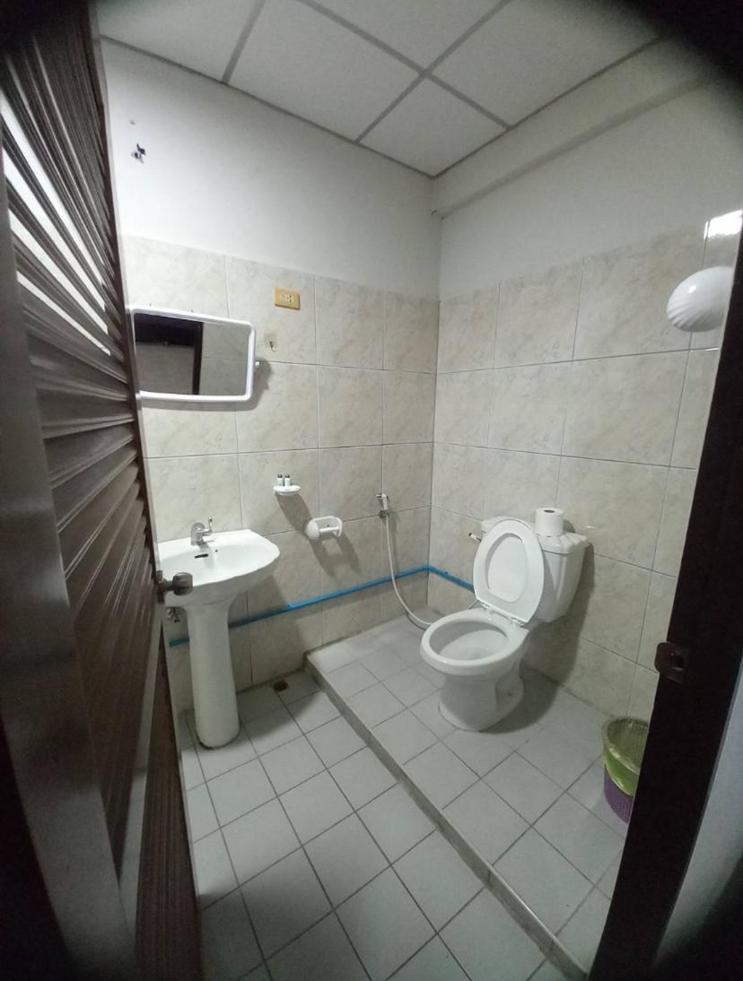 Pluemchai Guesthouse Джомтьєн-Біч Екстер'єр фото